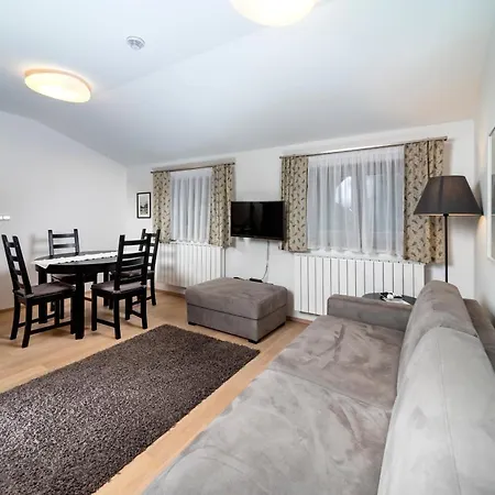 Valon Apartment