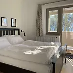 Valon Apartamento *
